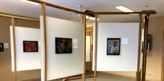 モントリオール植物園日本館で被爆80年展示会「被爆者の体験した記憶を次世代へと引き継ぎたい」 モントリオール植物園日本館で開催されている広島の基町高校の生徒が描いた「原爆の絵」を展示する「Hiroshima – Passing the Torch(Hiroshima – Relayer l’Histoire)」の様子。Photo: Ms. Sonia Dandaneau