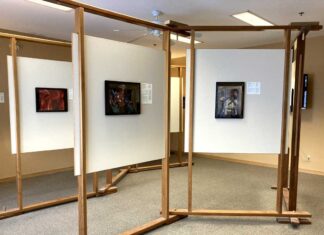 モントリオール植物園日本館で被爆80年展示会「被爆者の体験した記憶を次世代へと引き継ぎたい」 モントリオール植物園日本館で開催されている広島の基町高校の生徒が描いた「原爆の絵」を展示する「Hiroshima – Passing the Torch(Hiroshima – Relayer l’Histoire)」の様子。Photo: Ms. Sonia Dandaneau