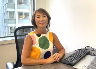 変わるカナダの移民政策とビザ厳格化、今求められる準備 Visa JP Canada Immigration Consulting Inc.の白石有紀さん。2025年9月、バンクーバー市内の事務所で。撮影 田上麻里亜/日加トゥデイ