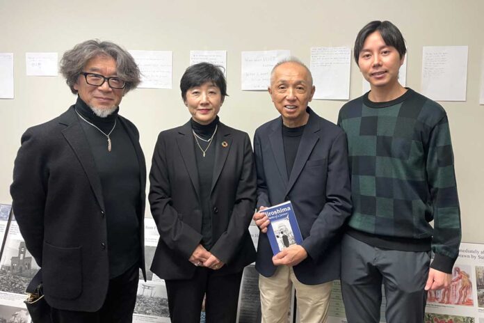 左から、金谷康佑さん、鈴木カオルさん、日本カナダ商工会議所の高橋サミー会長、吉崎大貴さん。2025年11月22日、バーナビー市。撮影：田上麻里亜