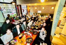 日本・カナダ商工会議所 恒例クリスマスランチョンを開催 2025年クリスマスランチョンにて ― 食事を楽しむ参加者の皆様(31名)