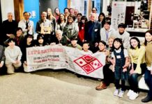 和歌山県美浜町から語り部ジュニア7名が来加、カナダ移民の歴史を英語でプレゼンテーション NPO法人 日ノ岬・アメリカ村スタッフの引率のもと来加した「和歌山語り部ジュニア」の皆さん