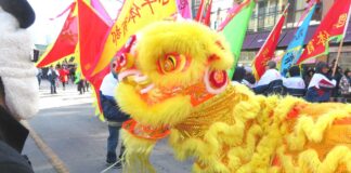 春節パレード、バンクーバー中華街で22日に開催 バンクーバー市中華街で開催される春節パレード。File photo by Japan Canada Today