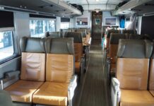 「カナダ“乗り鉄”の旅」第33回 「安いものには訳がある」、夜行列車の座席車両のリスクとは シリーズ「カナディアン」【7】 VIA鉄道カナダの夜行列車「カナディアン」のエコノミークラス(大塚圭一郎撮影)