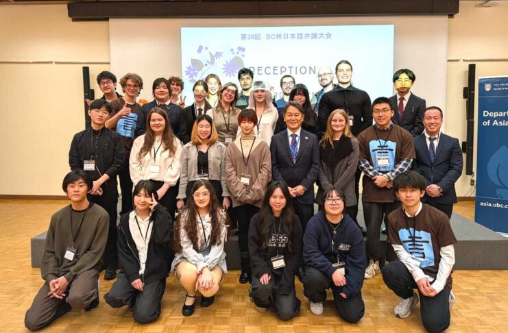 「日本語に思いを乗せて」第38回BC州日本語弁論大会開催 髙橋総領事と出場者が揃って。2026年3月7日、バンクーバー市。撮影 三島直美/日加トゥデイ