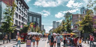 バンクーバーダウンタウン・グランビルストリートがW杯期間中歩行者天国に W杯期間中のバンクーバー市ダウンタウン・グランビルストリート歩行者天国イメージ画像。Image by the City of Vancouver