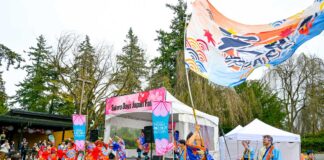 さくらデイズ・ジャパンフェア2026、これからも日本文化の発信を あっぱれよさこいのパフォーマンス。2026年4月11日、バンクーバー市。写真 斉藤光一/日加トゥデイ