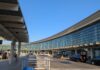 空港で荷物タグすり替え、無実の人々が麻薬密輸で拘束される トロント・ピアソン国際空港。2026年7月。撮影 日加トゥデイ