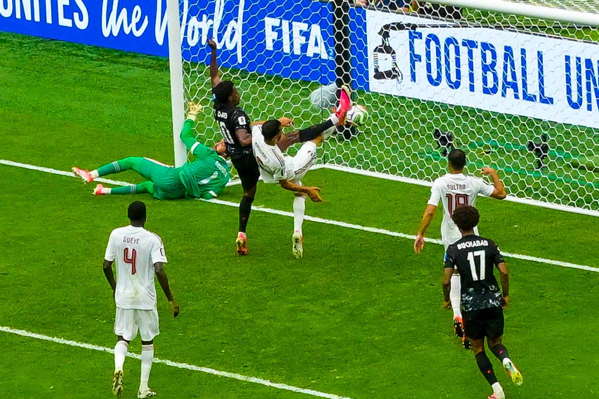 FWデービッドが前半アディショナルタイムに2つ目のゴールでカナダ3点目。2026年6月18日、BCプレース。カナダ対カタール戦。写真　斉藤光一／日加トゥデイ