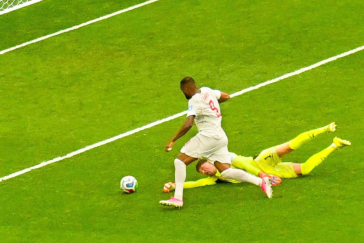 2試合連続ゴールを決めているデービッド。この日もカナダ先制の決定的チャンスだったが…。2026年6月24日、バンクーバー市。撮影　斉藤光一／日加トゥデイ