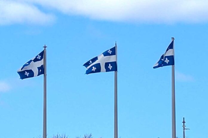 Quebec-flags