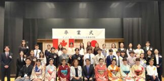 「学校の歴史は私たちの誇り」2025年度バンクーバー日本語学校卒業式 小学科、中学科、高等科、基礎科F、ユースを卒業した生徒たち。2026年6月13日、バンクーバー市。撮影 日加トゥデイ