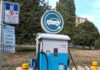 BC州、EV充電網を3倍超に拡充へ EV車普及加速も炭素税廃止との整合性に課題 ブリティッシュ・コロンビア(BC)州に設置されているBCハイドロの急速充電ポート。ノースバンクーバー市。