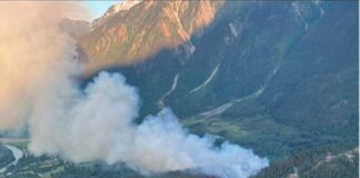 カナダで山火事広がる、オンタリオ州・BC州で避難命令発令 ペンバートン付近の山火事Singal Hill Wildfire。2026年7月15日。Photo from BC Wildfire Service ウェブサイト