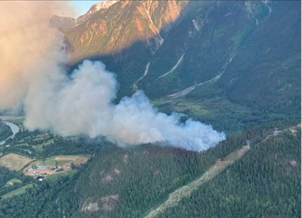 Pemberton_July-15-2026 ペンバートン付近の山火事Singal Hill Wildfire。2026年7月15日。Photo from BC Wildfire Service ウェブサイト