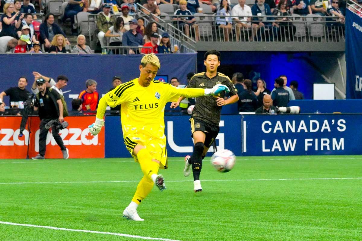 FWソンは常にGK高丘を脅かす...。2026年8月1日、BCプレース。LAFC戦。写真 斉藤光一/日加トゥデイ
