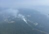 BC州の山火事拡大 避難命令は34件に、一時はメトロバンクーバーでも避難命令 ベルカラ・リージョナルパークで8月5日発生した山火事。Photo from BC Wildfire Service