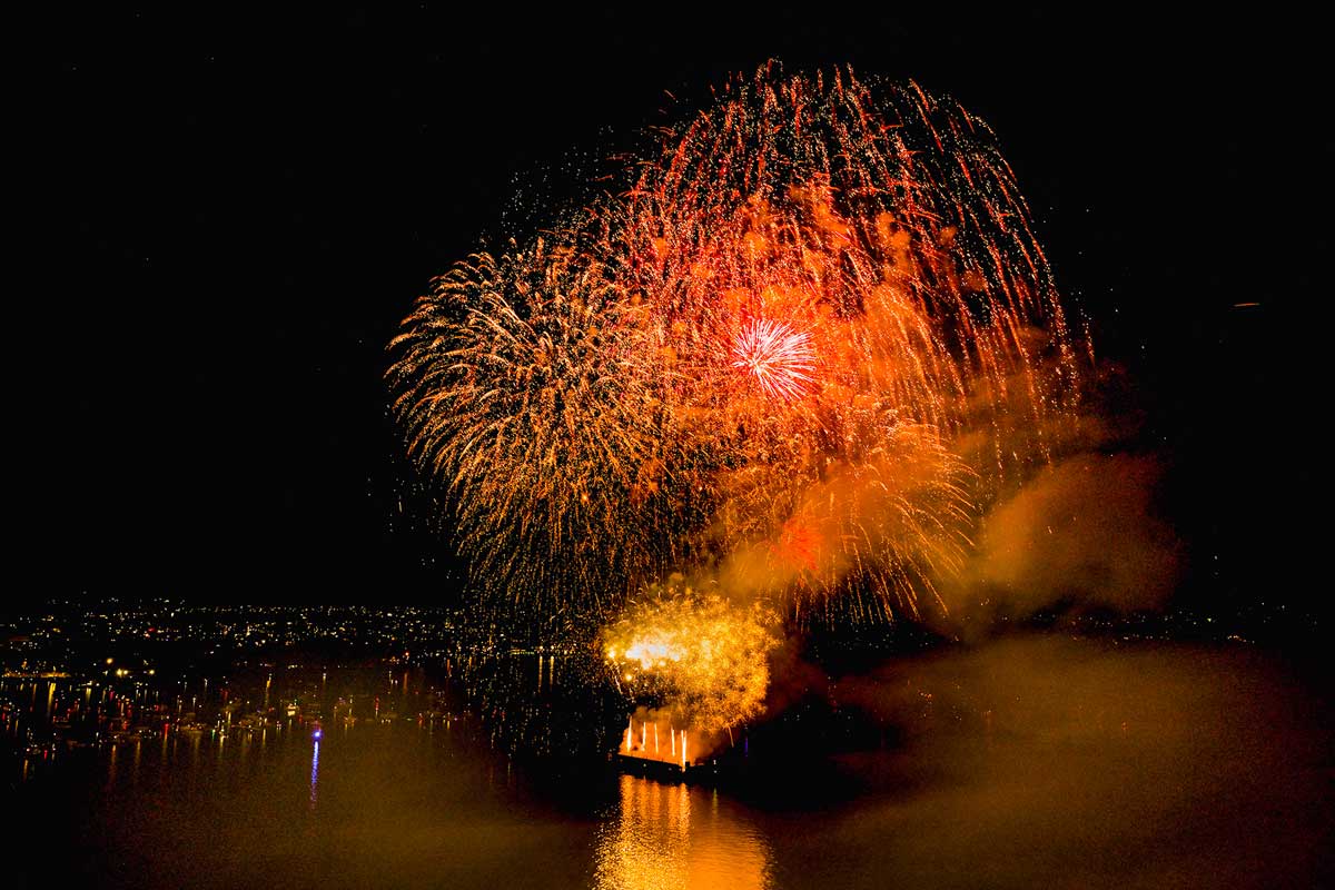「サマーライツ・イン・イングリッシュベイ」2026年7月31日、バンクーバー市。Photo by Koichi Saito