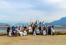 建友会、海岸清掃「ビーチクリーニング大作戦」を今年も開催 建友会、海岸清掃「ビーチクリーニング大作戦」写真提供 建友会