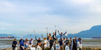 建友会、海岸清掃「ビーチクリーニング大作戦」を今年も開催 建友会、海岸清掃「ビーチクリーニング大作戦」写真提供 建友会