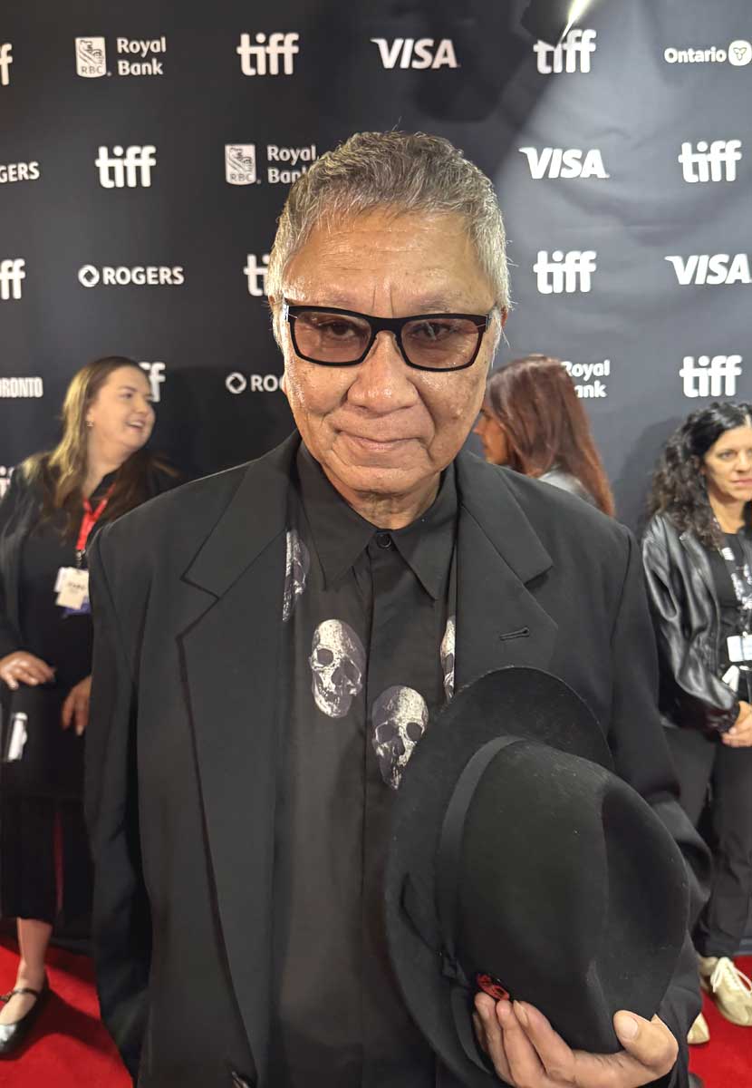 レッドカーペットに現れた三池崇史監督。TIFFは思い出深い映画祭と語る。2026年9月14日、トロント市。撮影 宮井みちる/Japan Canada Today