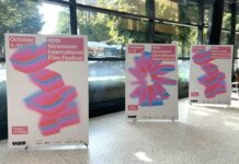 「VIFF 2026 映画で世界を知る」第45回バンクーバー国際映画祭 会場に並ぶ2026年ポスター。2026年8月26日、バンクーバー市。Photo by Jenna Park/Japan Canada Today