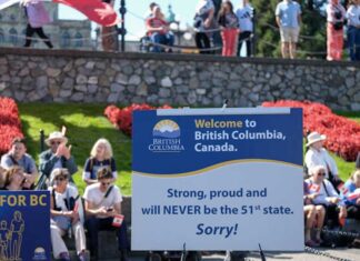 「51番目の州にはならない」国境検問所に新たな看板 Photo by the Government of British Columnbia